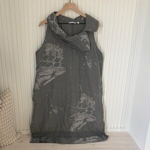 Gray Sleeveless Dress with Ruffle Collar